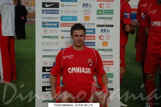 Cristian Pulhac - Este cu siguranta cel mai bun fundas stanga din - DESPRE ECHIPA